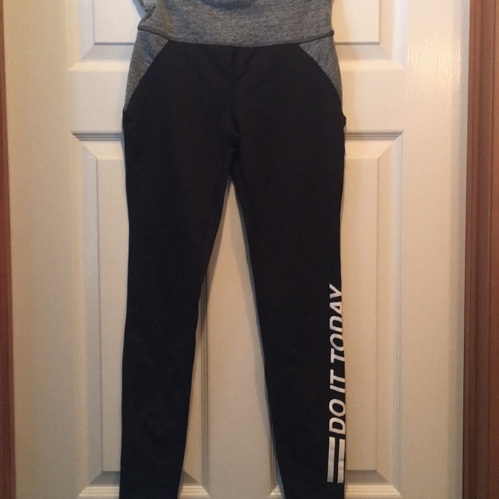 Forever 21 stretch pants, new